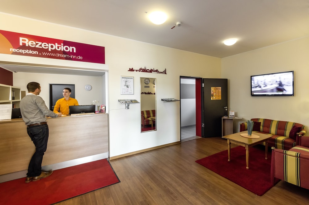 DREAM INN REGENSBURG 3/43