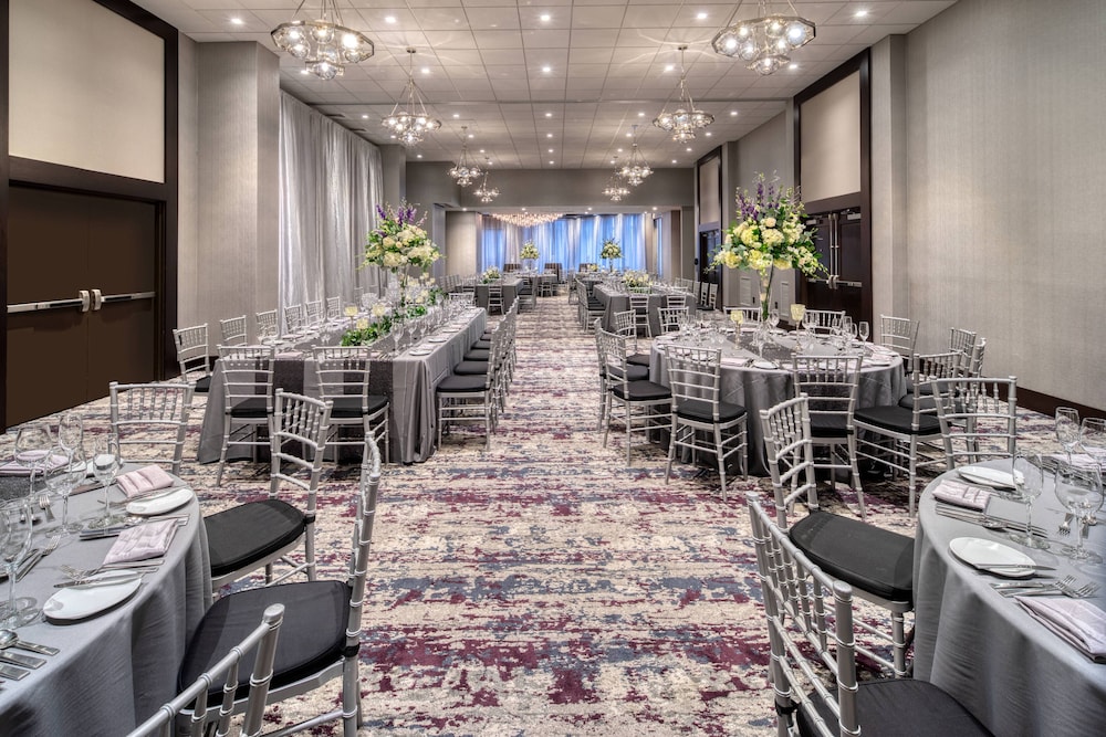Renaissance Boston Patriot Place Hotel And Spa 52/59