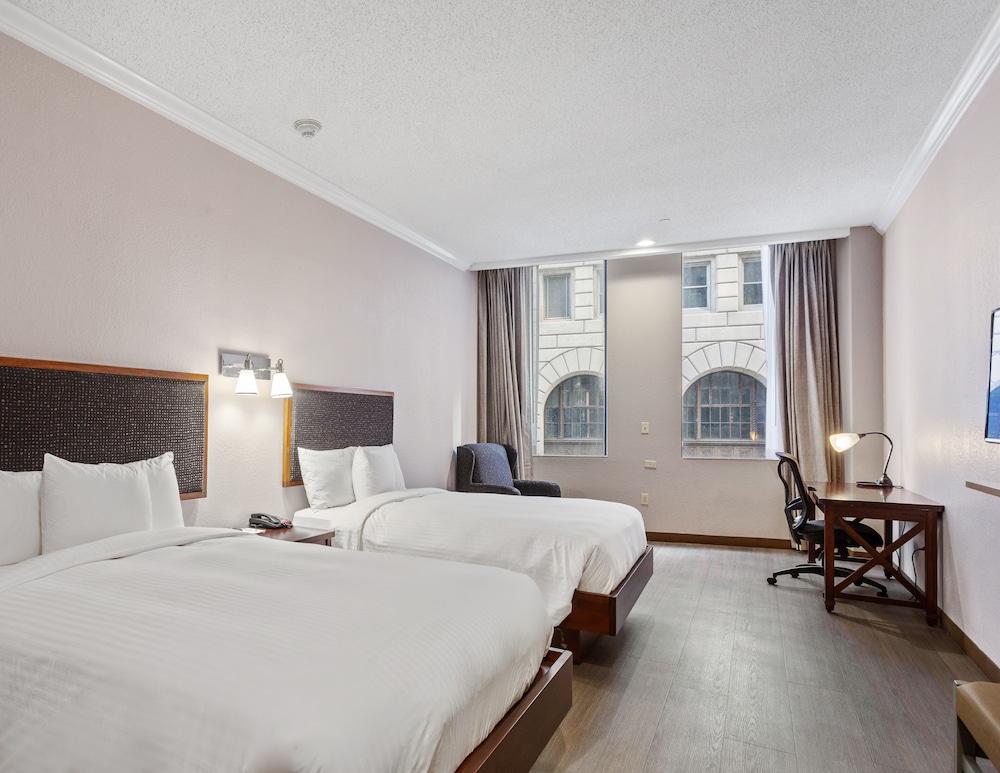 Wyndham Garden Baronne Plaza New Orleans 22/59