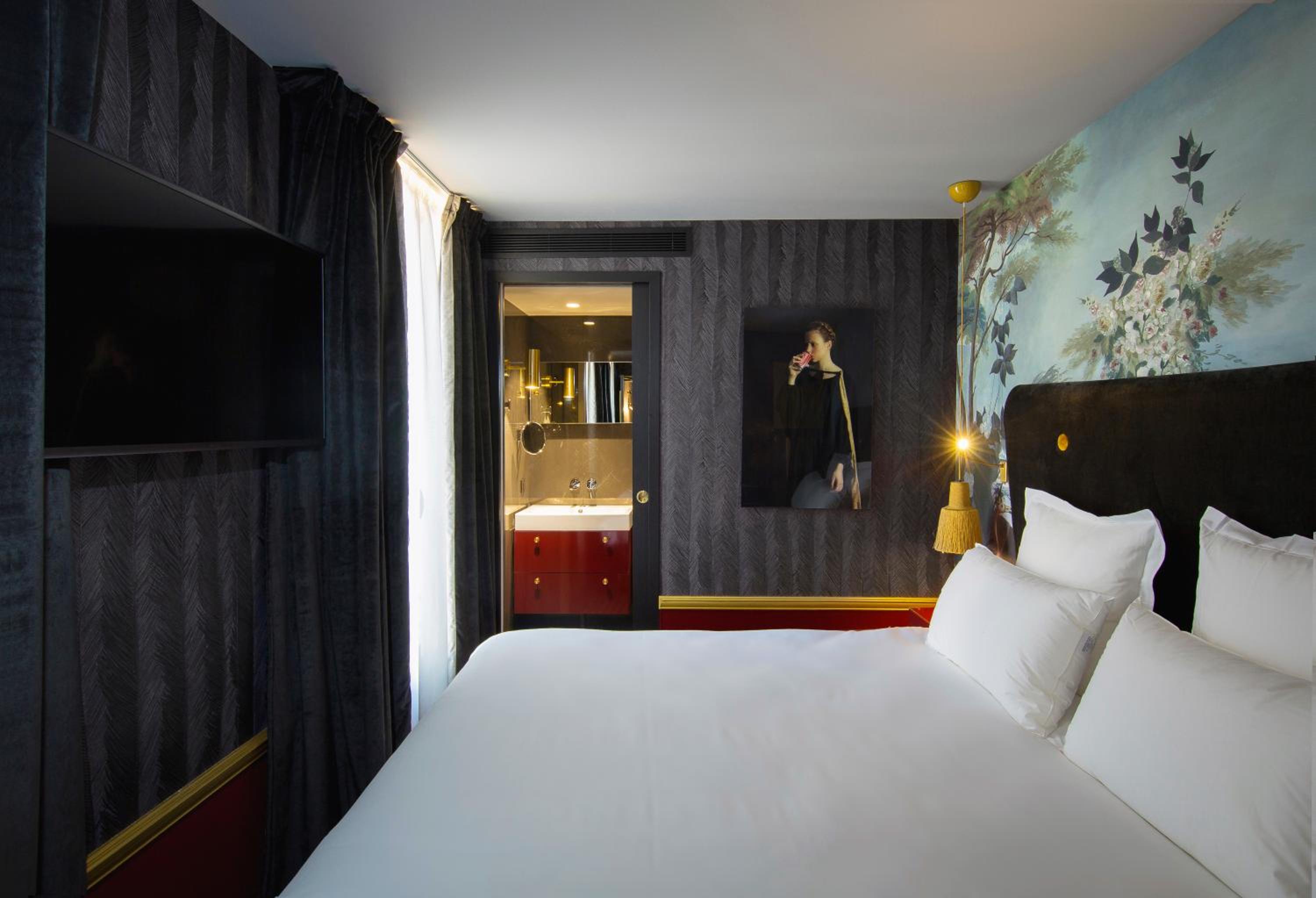 Classic, Double Bed, Courtyard View
