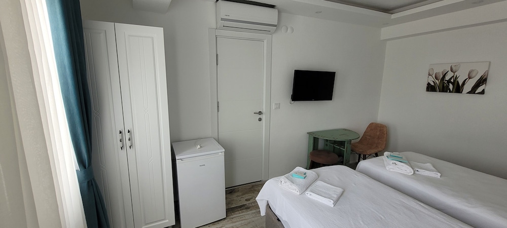 Tenes Otel 10/41