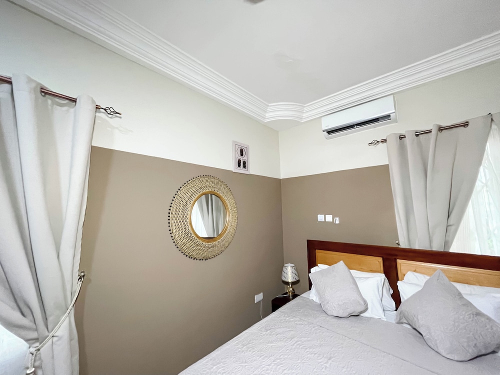 Eden Vale Hotel 13/50