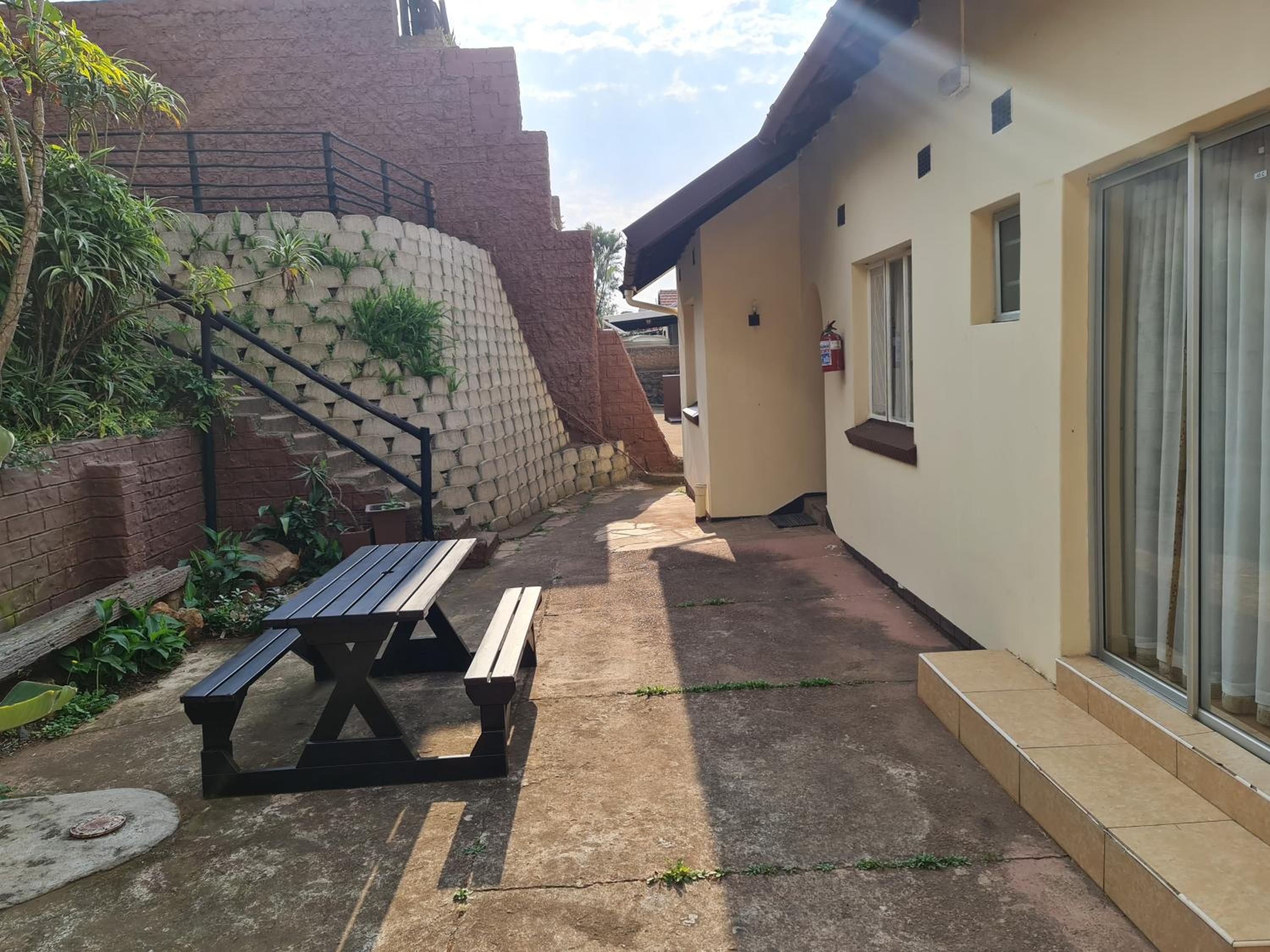 Bluff Accommodation - Aybriden Self-Catering 46/50
