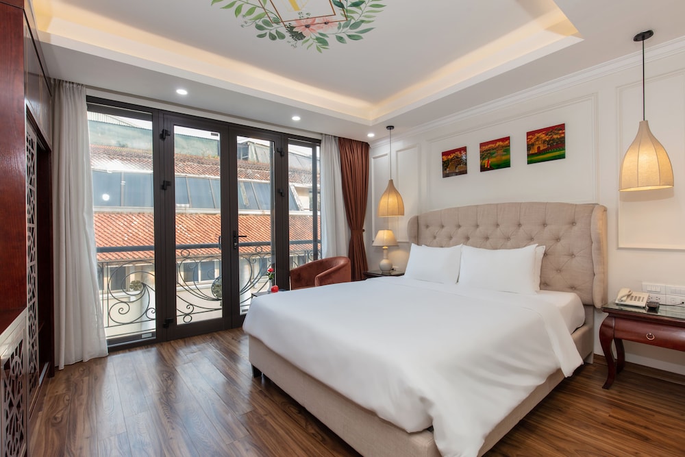 Golden Legend Palace Hotel 10/50