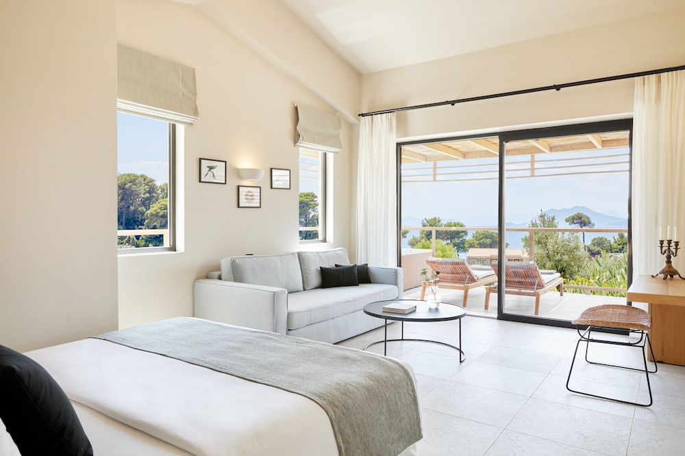 Nest, Junior Suite, Villa, Double Bed, 2 Sofa, High Floor