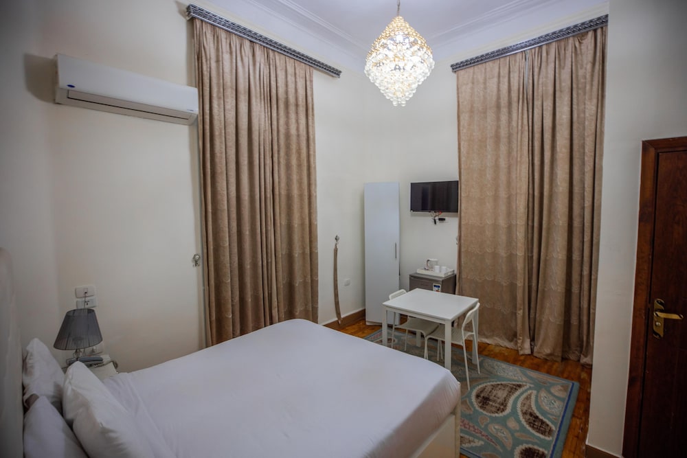 The Square Boutique Hotel 10/70