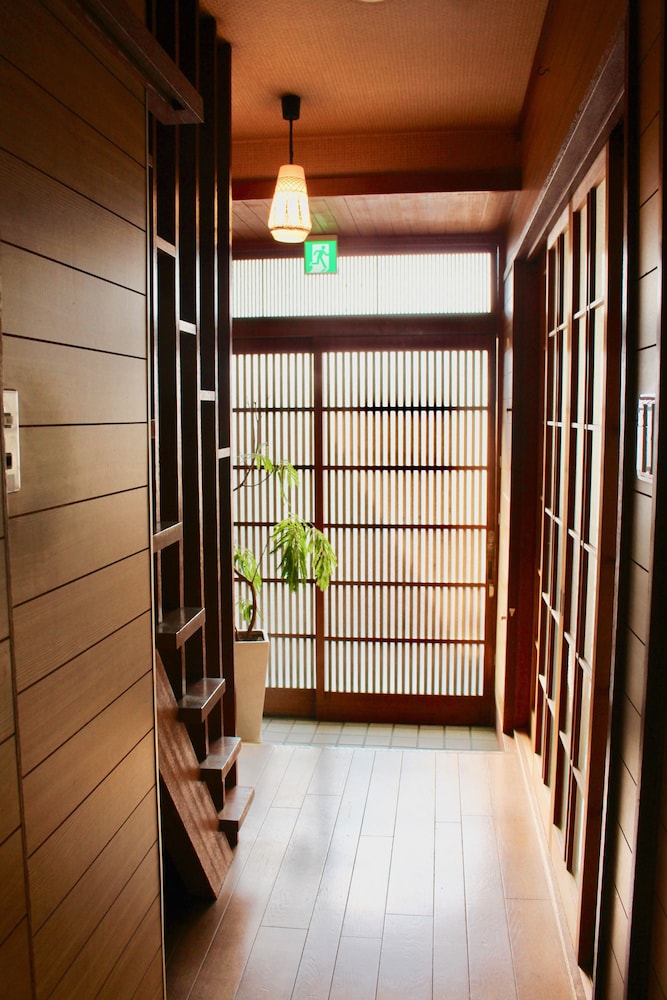 Jizo House 19/48