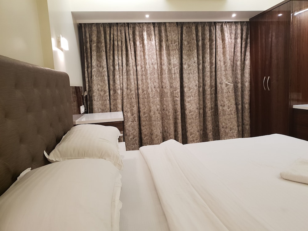 HOTEL MILAN INTERNATIONAL 33/53