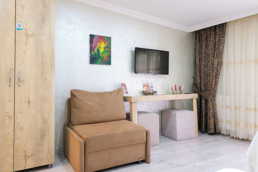 Loren Hotel Suites 26/50
