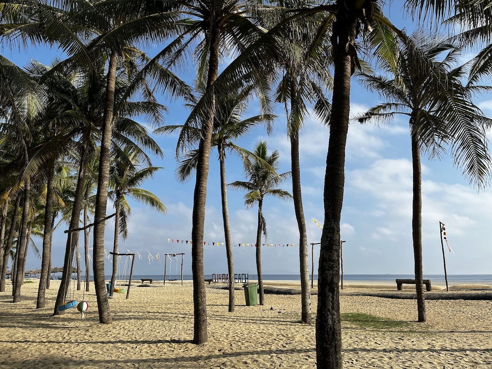 River Beach Resort and Residences 70/76