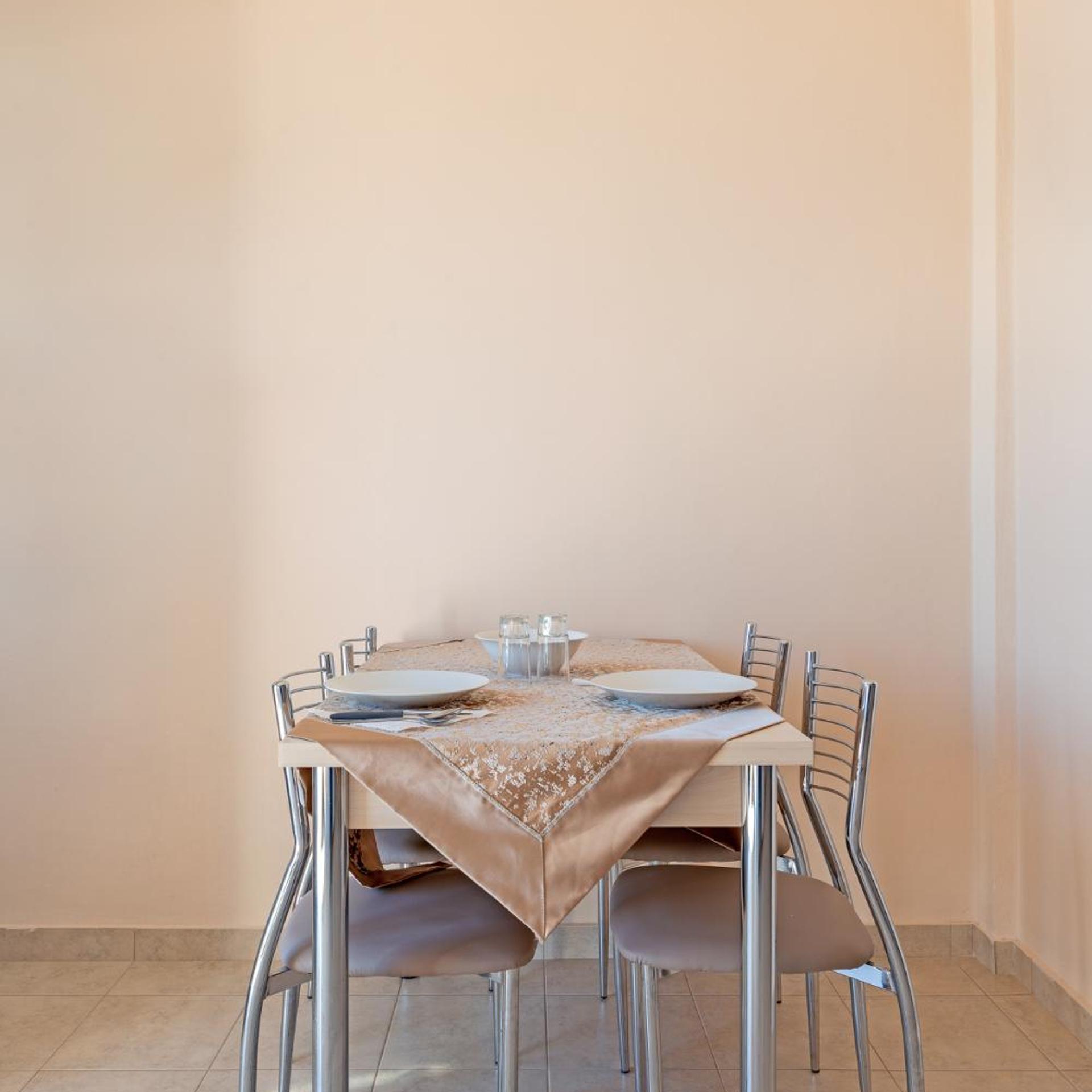 Akrogiali Studios Poros 4/15