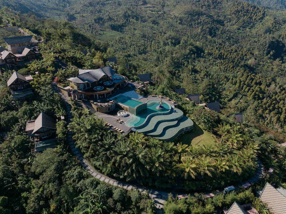 Elevate Bali Munduk 45/50