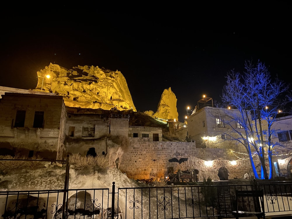 Alice in Cappadocia 41/46