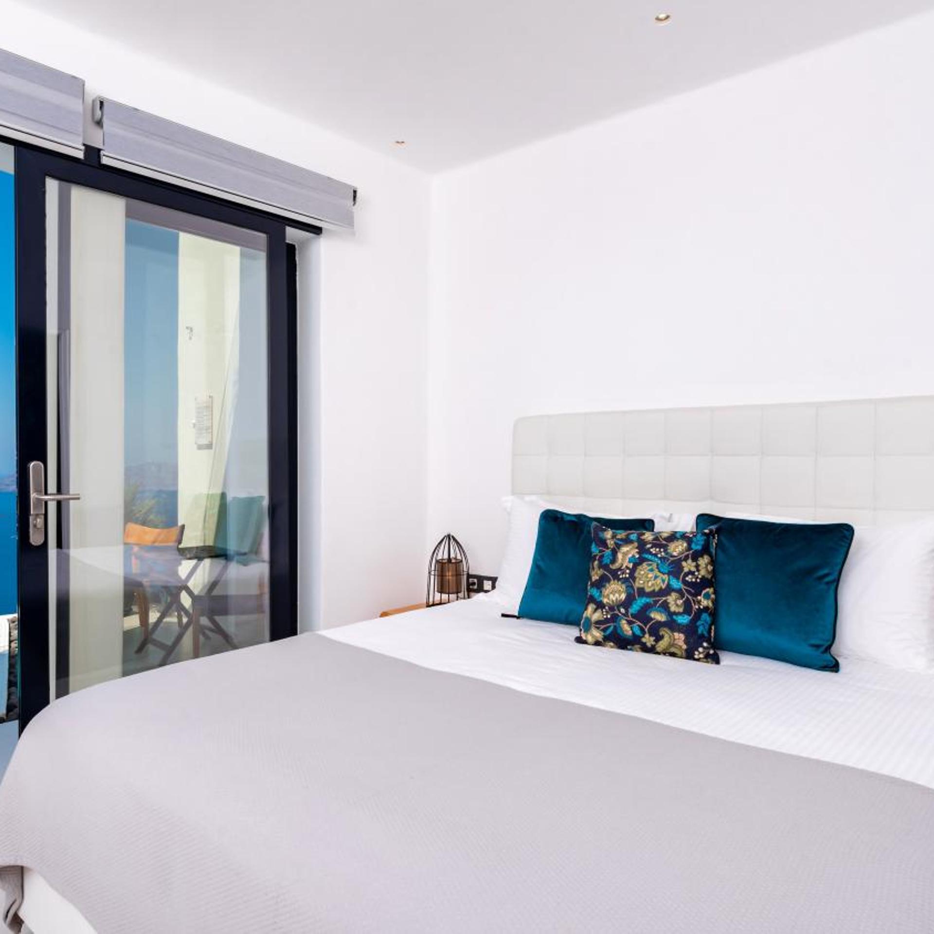 جناح شهر العسل بإطلالة على البحر بمسبح خاص، Day Dream Luxury Suites 3/6