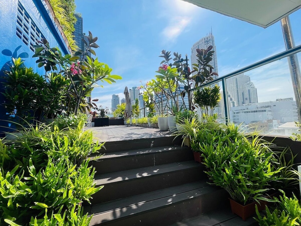 Sapphire Hotel Silom Bangkok 41/48