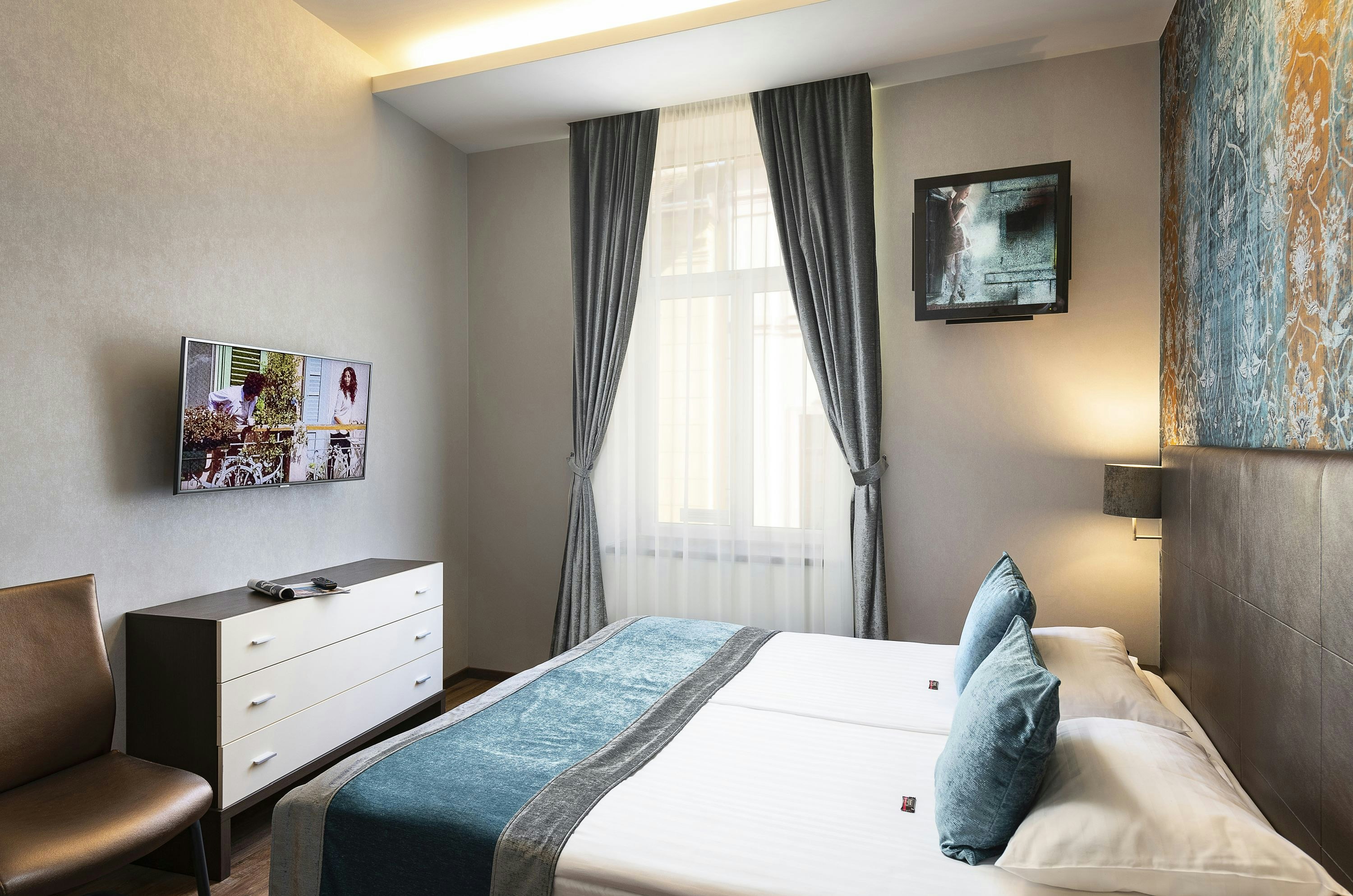 Opera Garden Hotel & Apartments 10/36