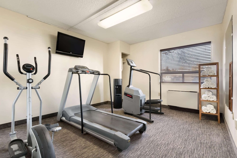 Travelodge by Wyndham Edmonton South 22/40