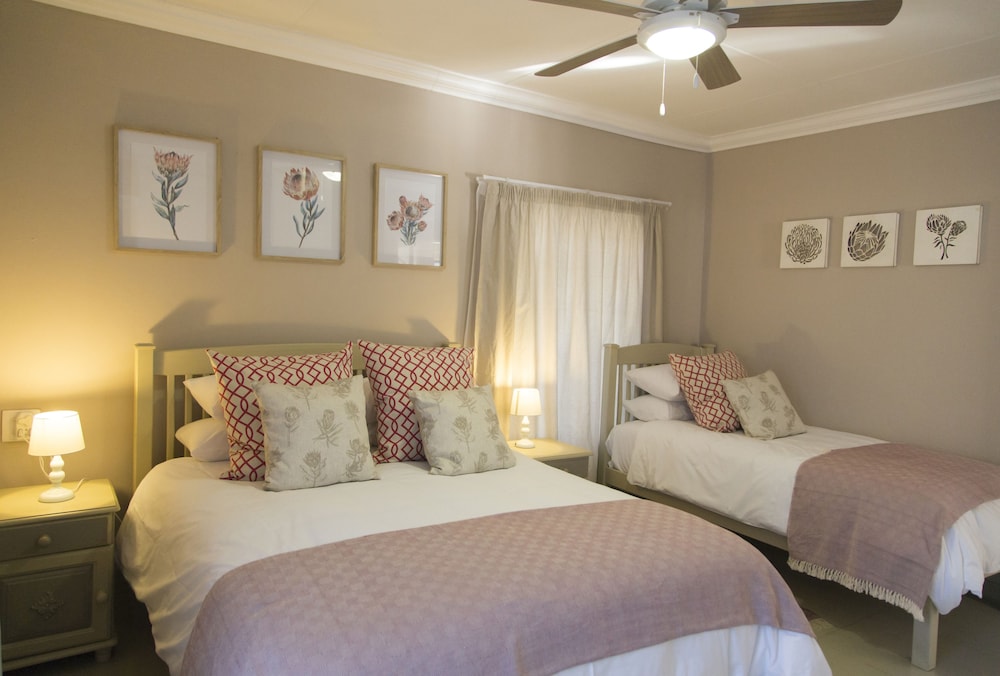 Rose, Cottage, Double and Twin Beds