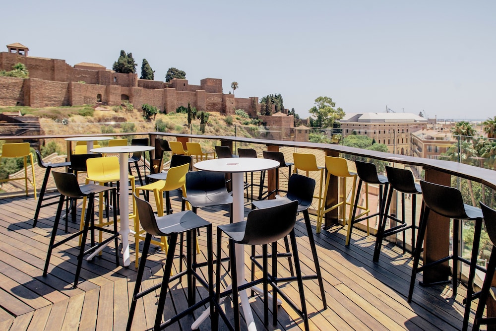 Alcazaba Premium Hostel 39/50
