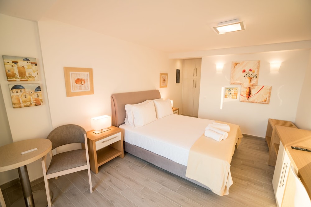 Kratiras View Luxury Suites 12/50