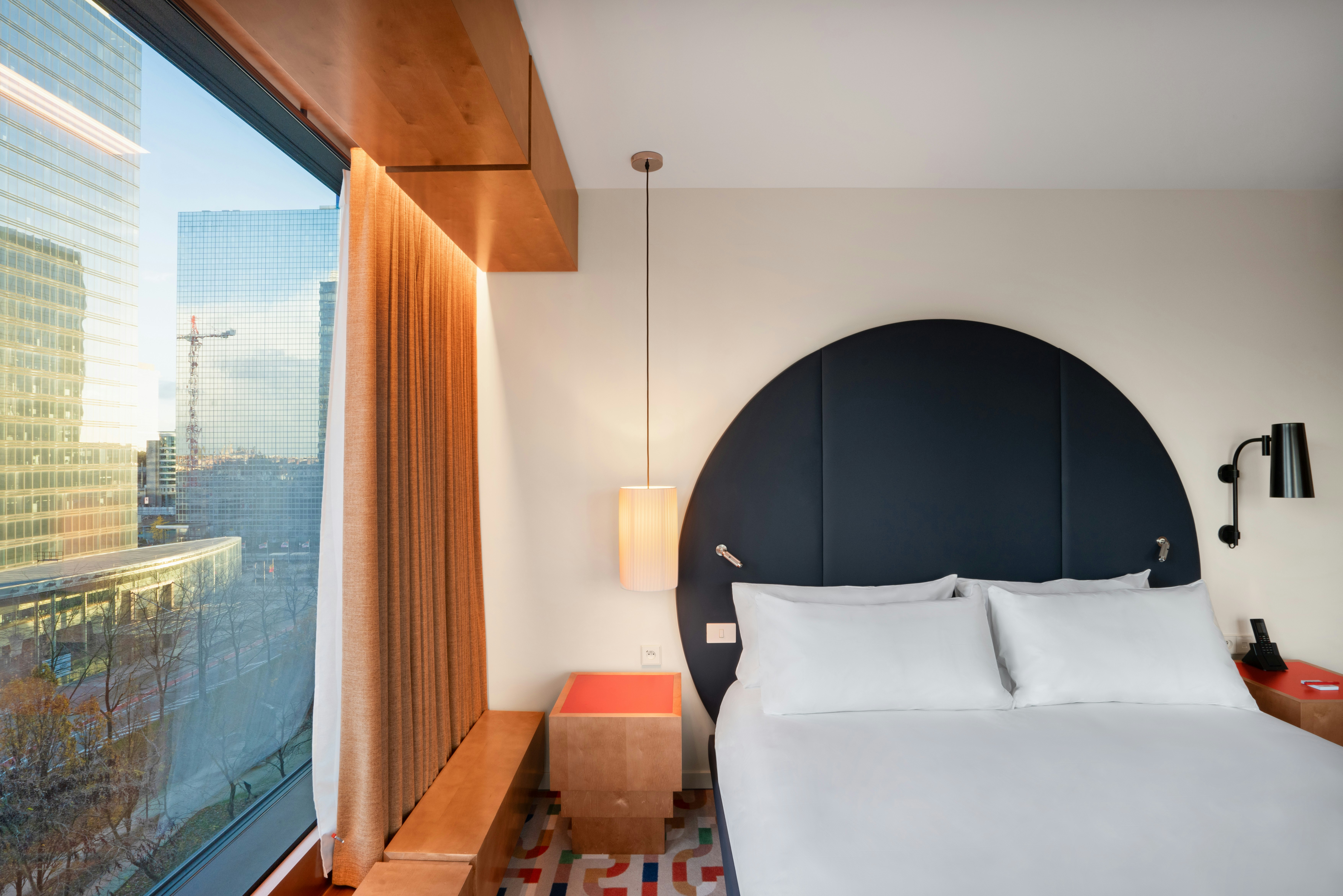 The Standard, Brussels 16/53