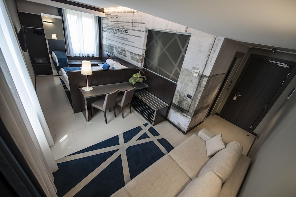 Hotel Manin 49/59