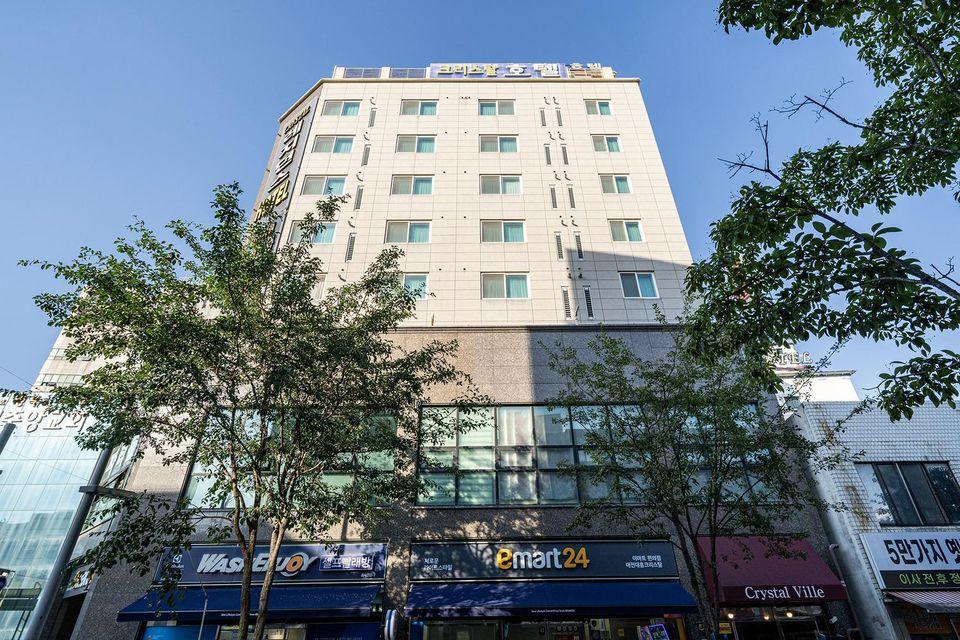 Crystal Residence Hotel 3/50