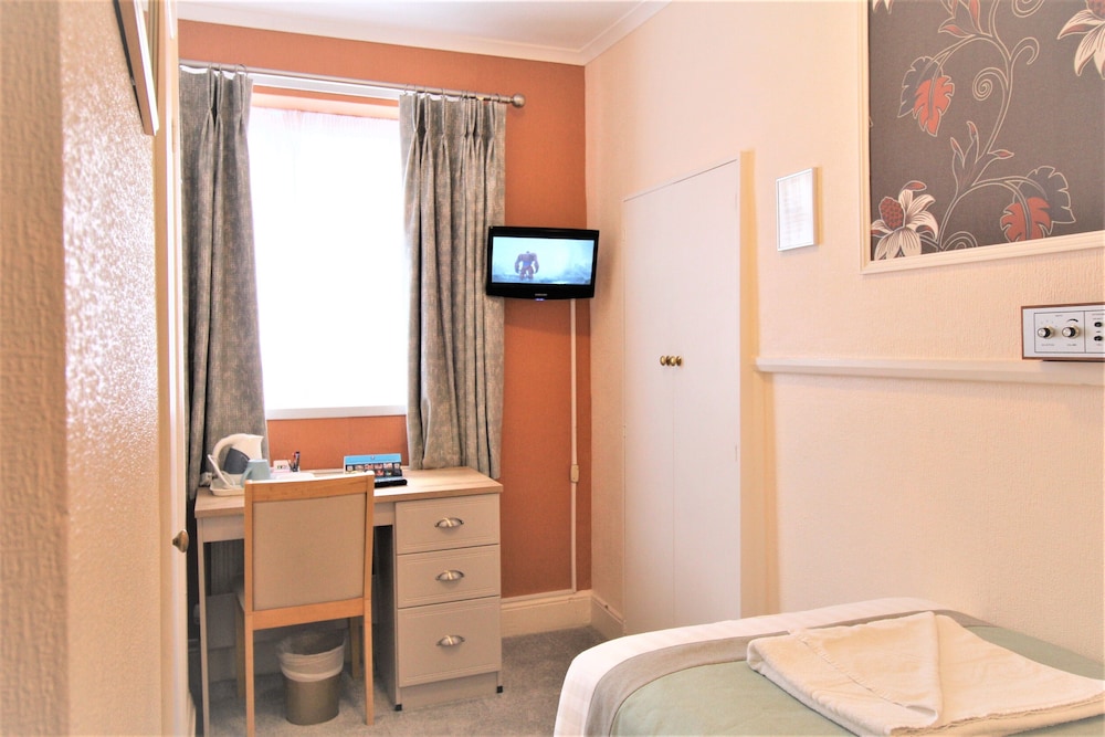 Lindum Lodge - Guest House 50/50