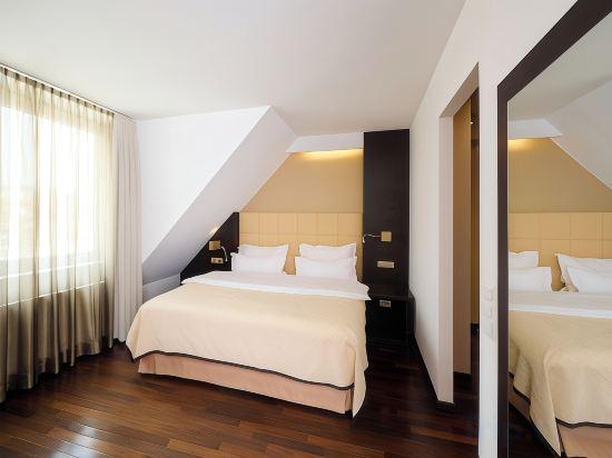 Maisonette, King Bed