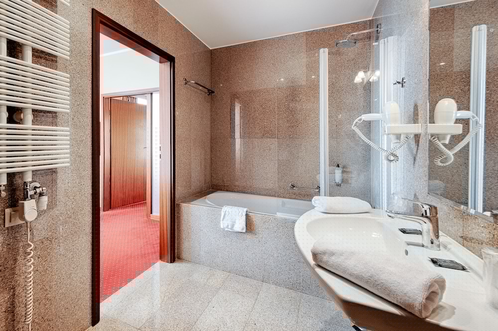 Grand Royal Hotel Conference & Spa 33/74