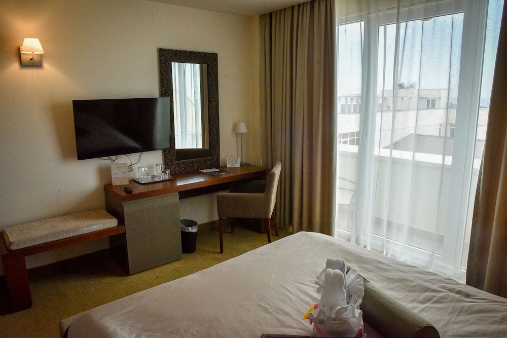 Iaki Hotel 16/50