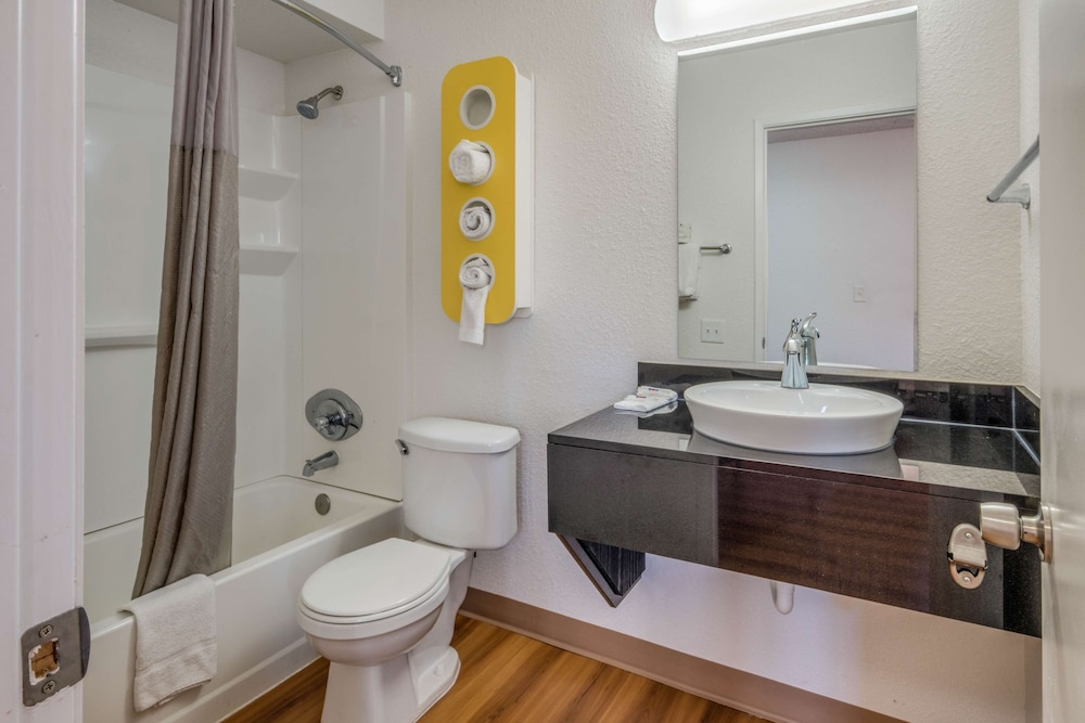 Motel6 Fairfield, CA - North 62/69