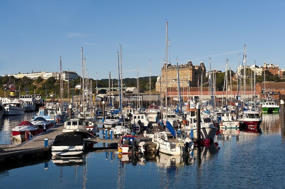 Harbourside Apartments 40/50