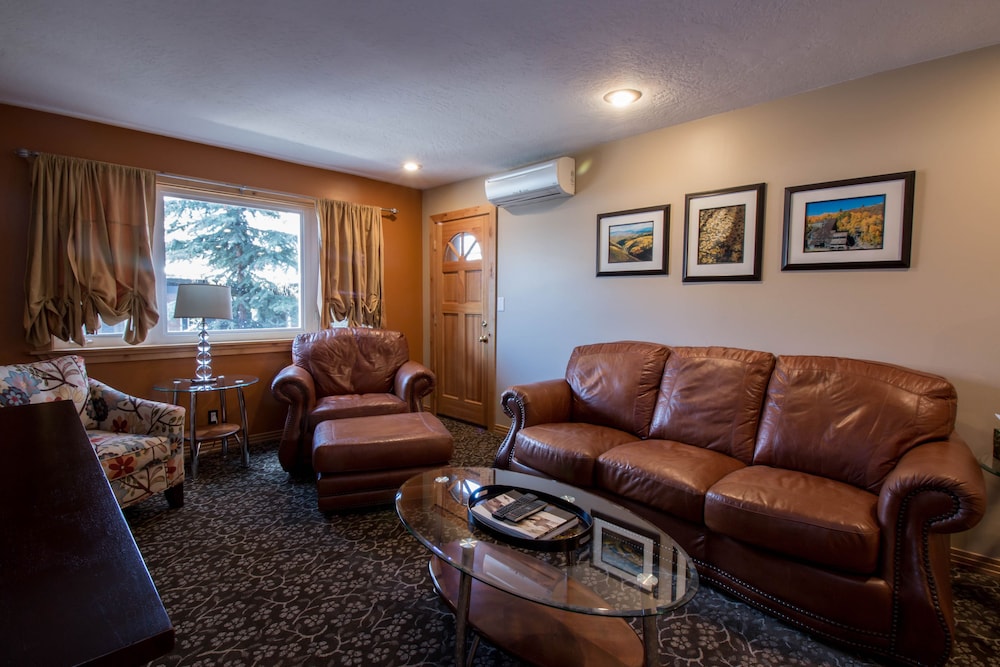 Treasure Mountain Inn 23/50