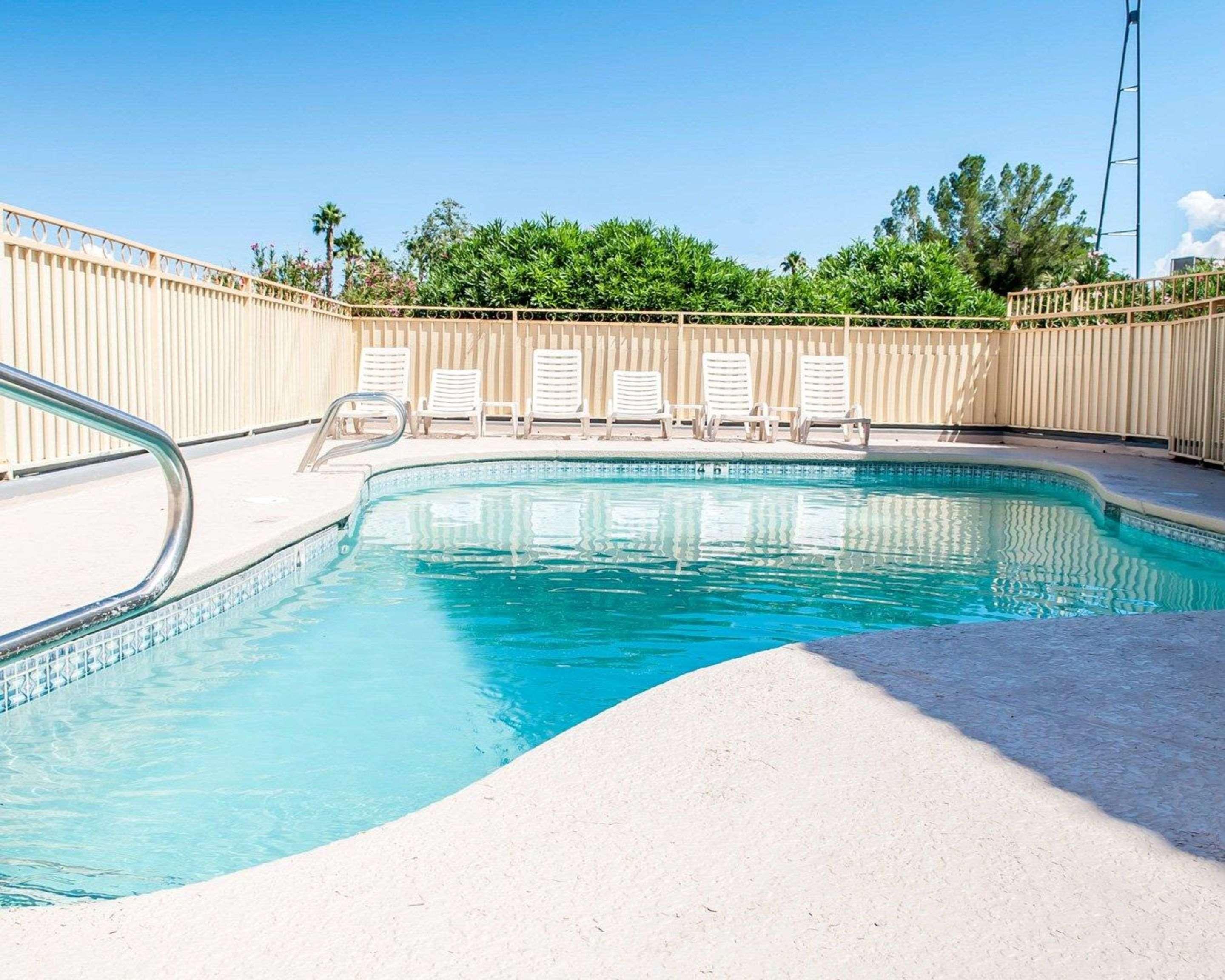Economy Inn 15/24