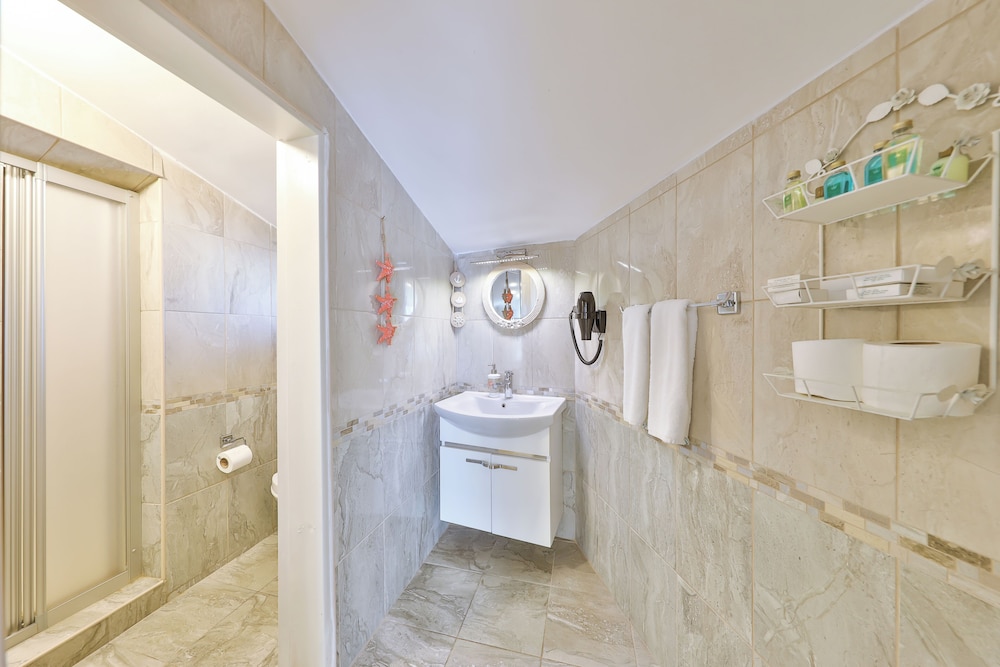 Buyukada Princess Hotel 50/50