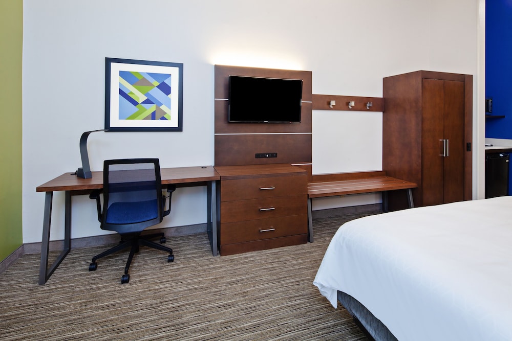Holiday Inn Express Hotel and Suites Rancho Mirage - Palm Spgs Area 26/61
