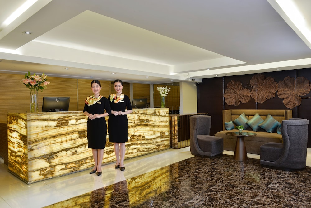 Ramada by Wyndham Bangkok Sukhumvit 11 62/83