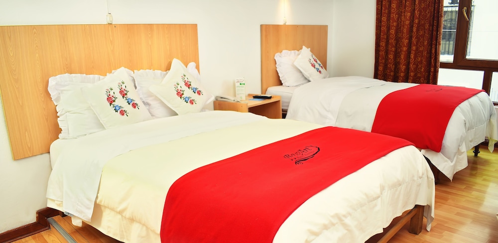 Intiwatana Hotel Boutique 25/50