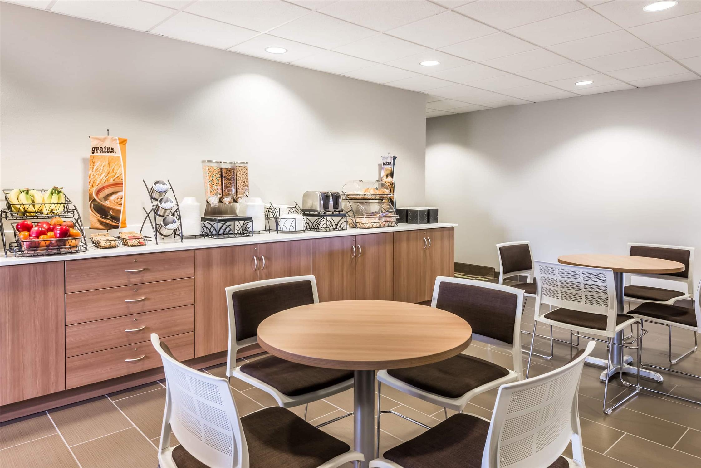 Microtel Inn and Suites By Wyndham Beaver Falls 20/30