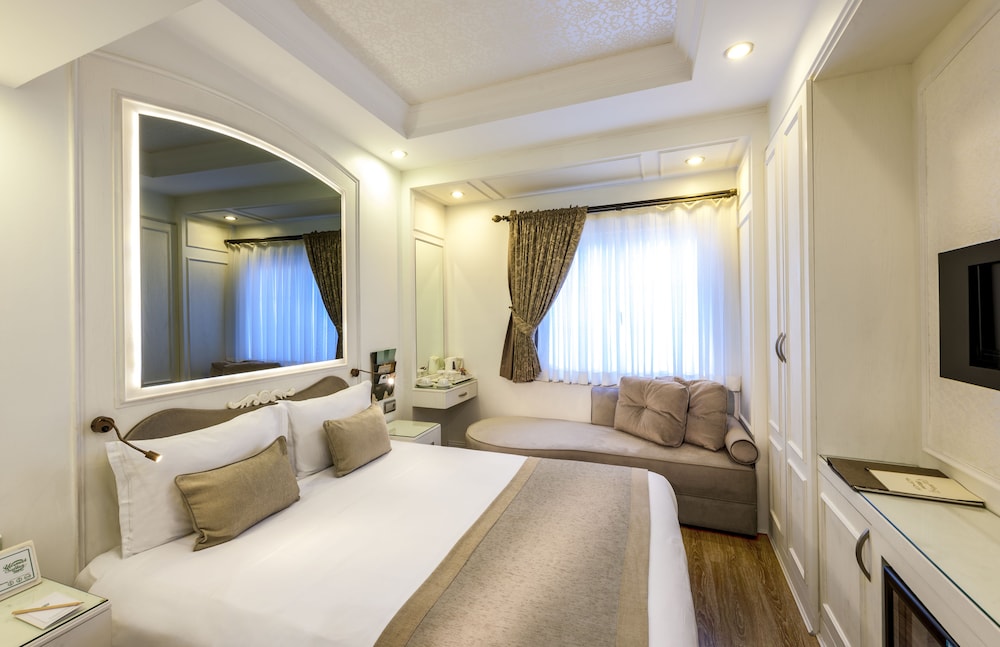 STANDARD, DOUBLE OR TWIN BED