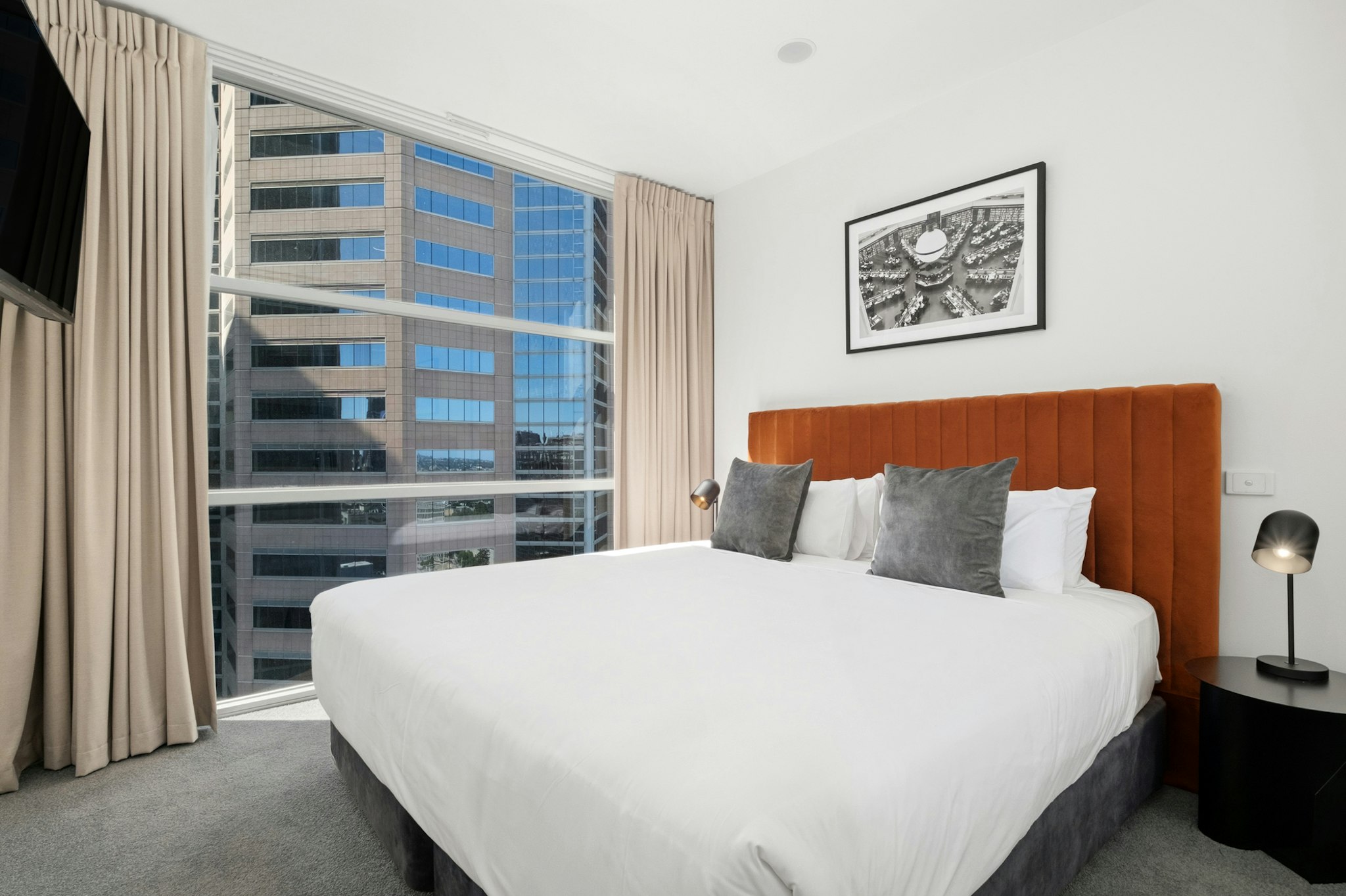 3 Bedrooms, Apartment