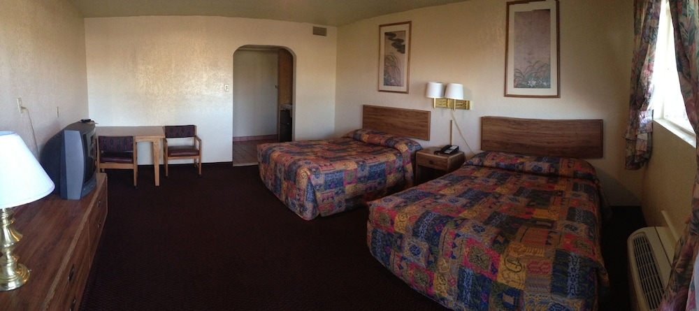 Travelodge by Wyndham Farmington Hwy 64 30/70
