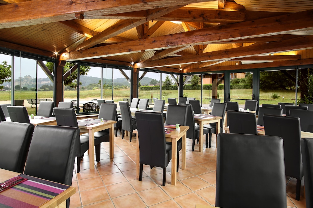 HOTEL L OUSTAL 35/50