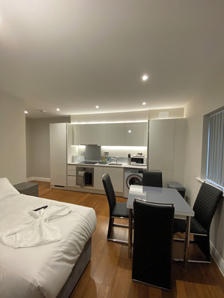 Buckingham Apartment 22/50