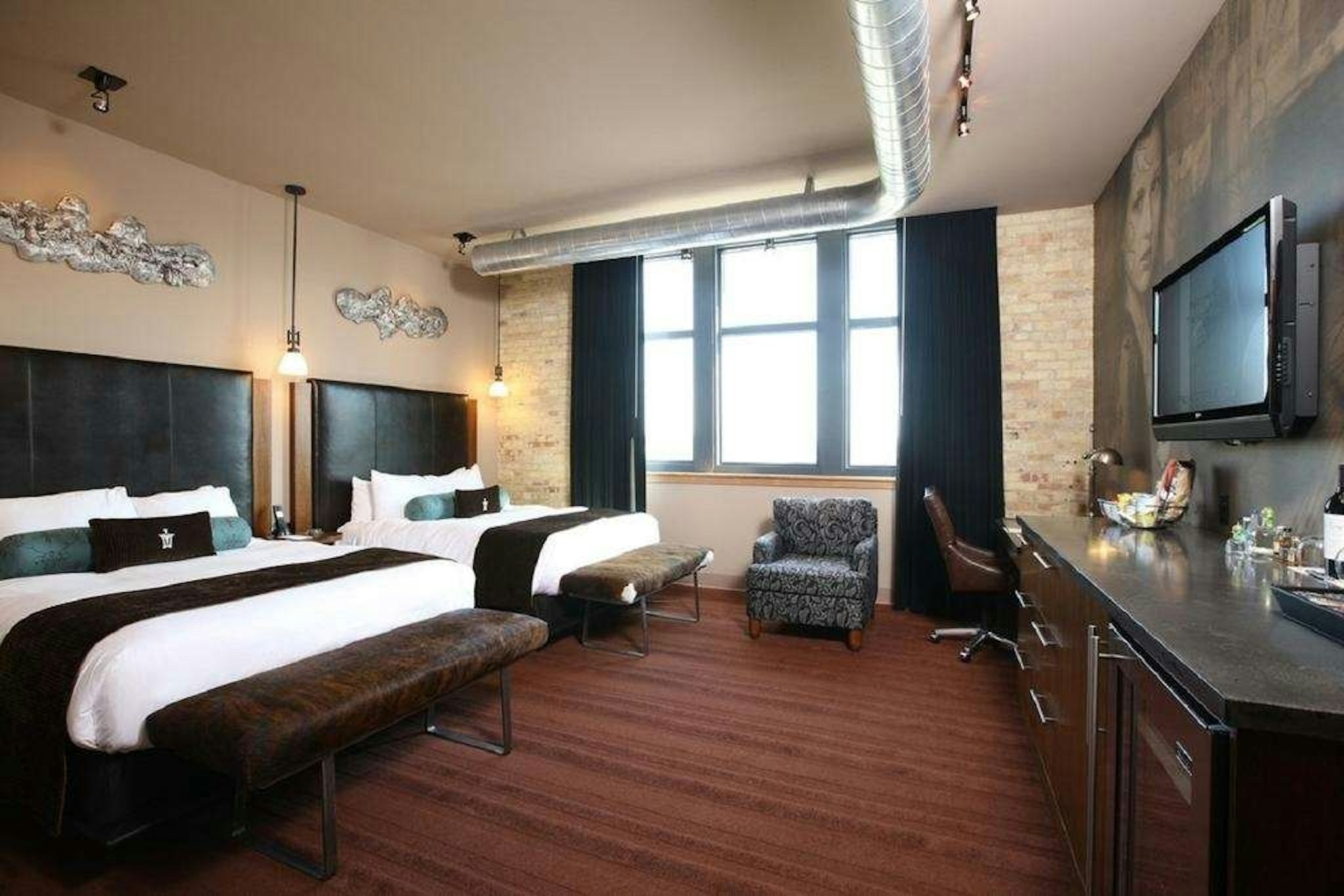 The Iron Horse Hotel 25/78