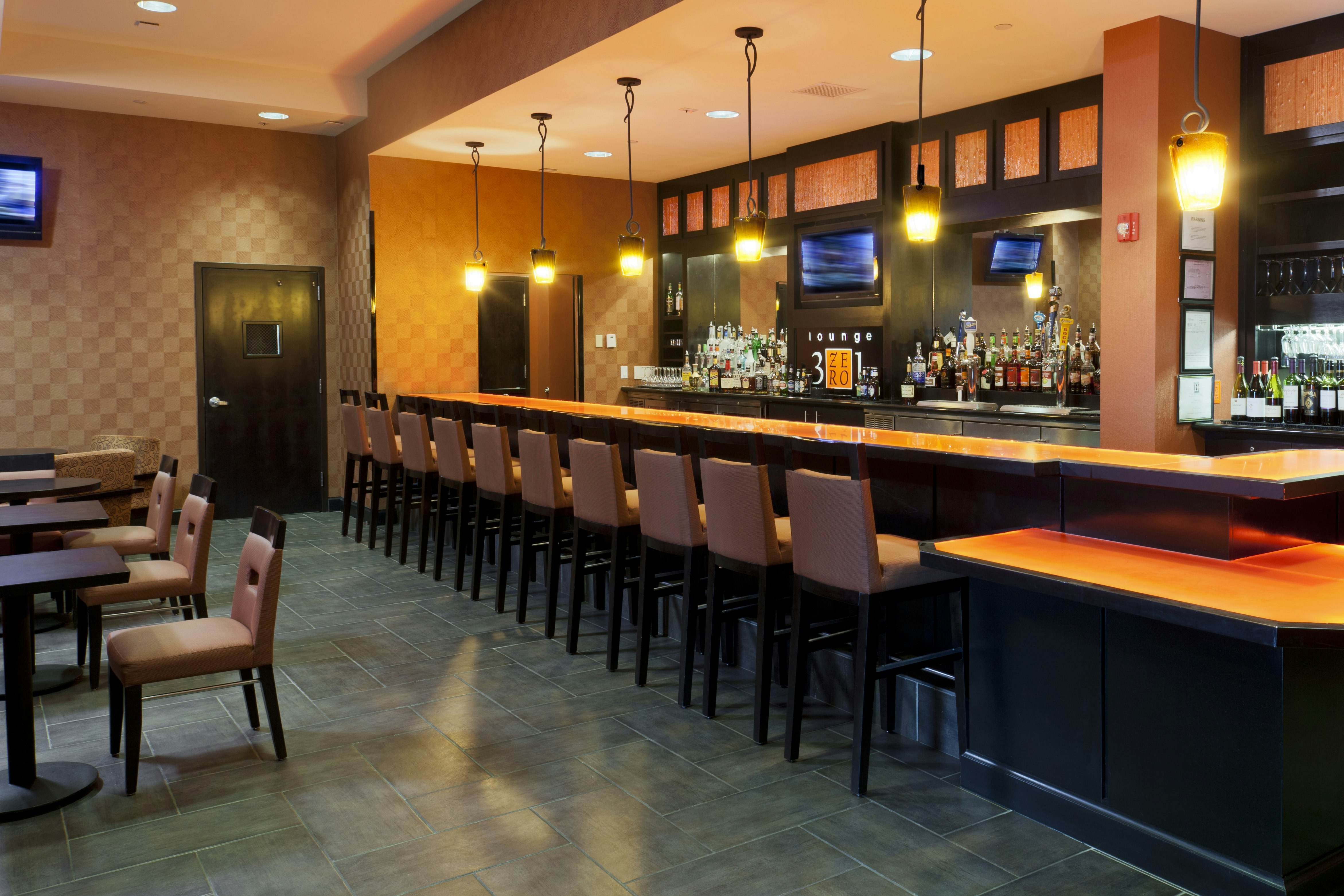 Doubletree Suites By Hilton Bentonville 35/61