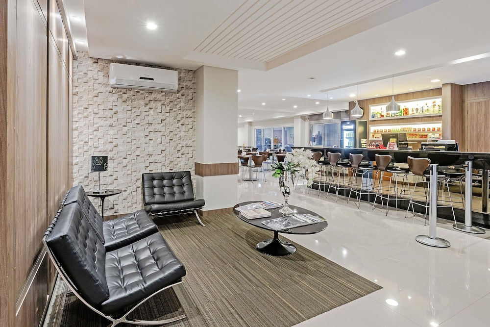Slim Hotel Curitiba Av. das Torres 11/27