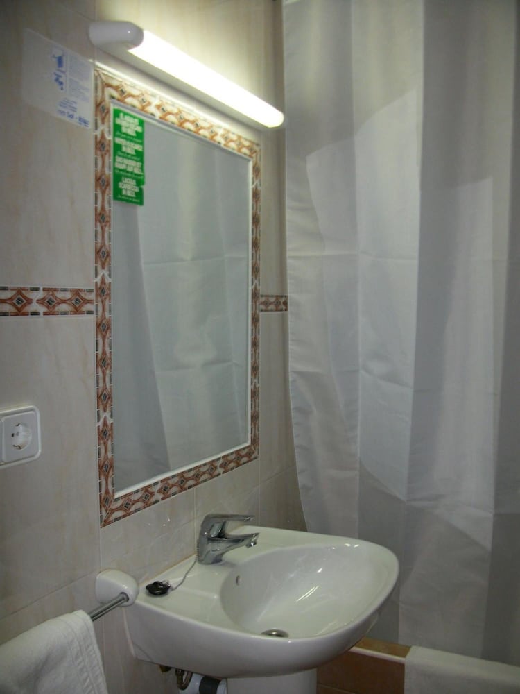 Llevant Apartments 30/30