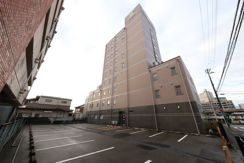 Smile Hotel Takaoka Ekimae 54/58